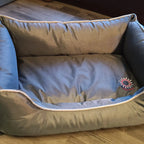 Orthopädisches Hundebett Paros Lux – isolierendes Wendebett mit Memory Foam, druckentlastend & beidseitig nutzbar für Sommer & Winter (grau)